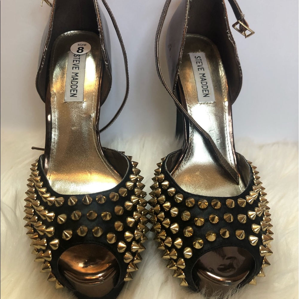 Steve Madden Open Toe Gold Studded Platform Heel